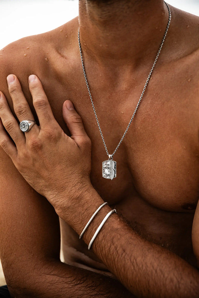 Collier Be Lost Journey